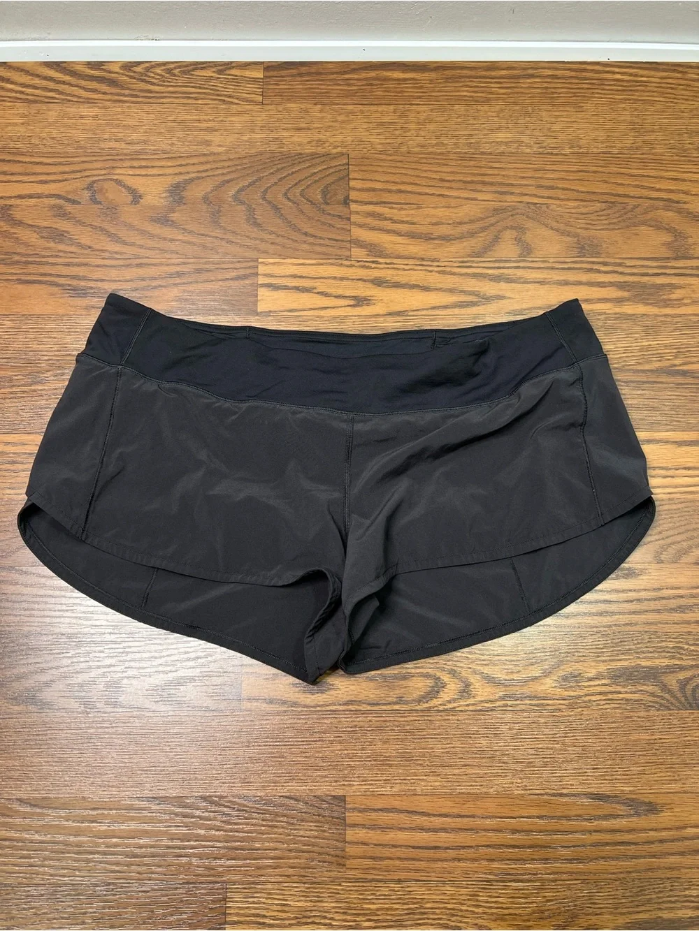 Lululemon Speed Up Low Rise running shorts size Women’s 14